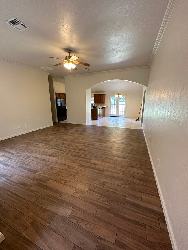 Building Photo - 1301 Melisa Dr