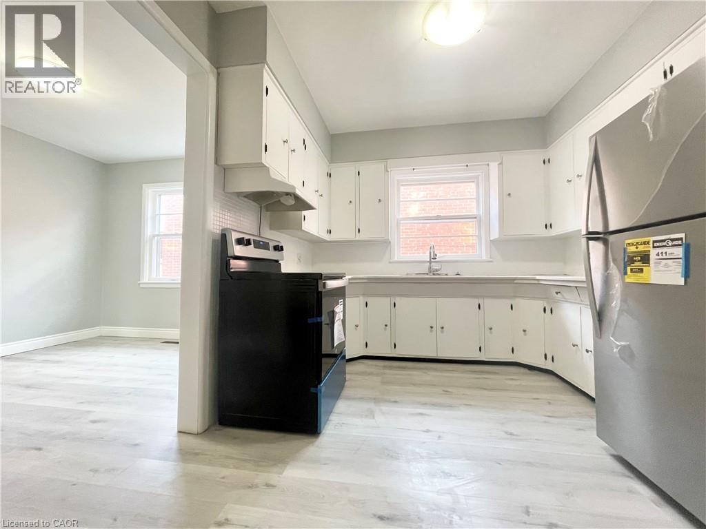 Photo principale - 336 Queenston Rd
