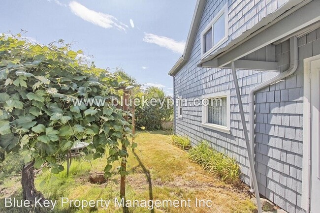 Building Photo - 4 br, 1 bath House - 2134 N. Wygant Street