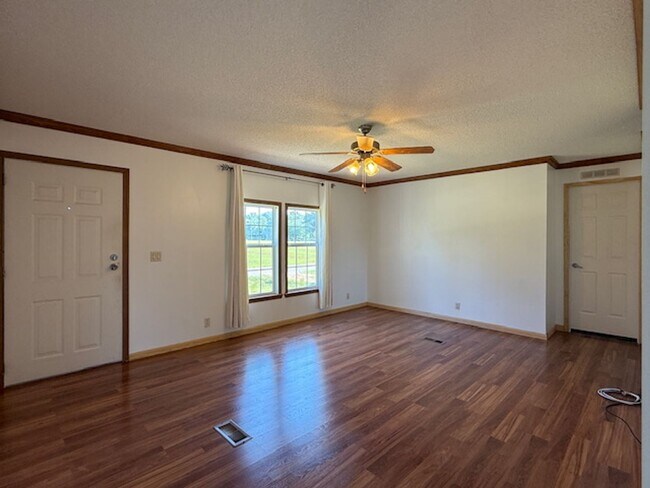 Foto del edificio - 3 Bed / 2 Bath Home in Desha