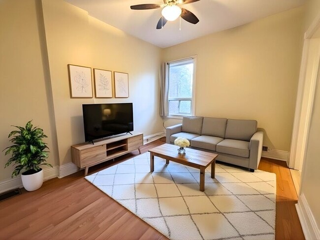 Building Photo - 44 Spring St