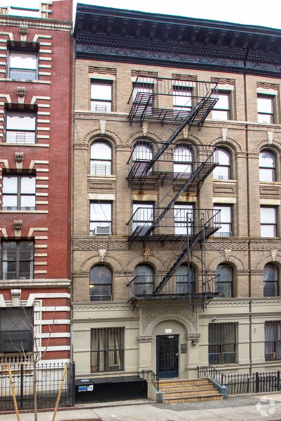 Building Photo - 143 W 113th St
