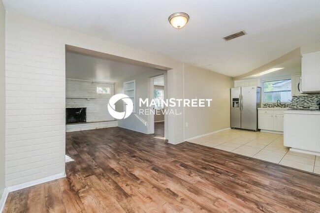 Building Photo - 3 Bedroom Pet-Friendly Home in Holiday, FL...
