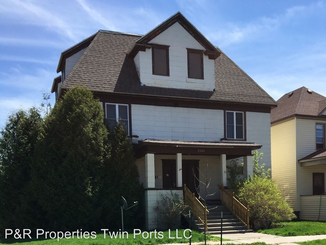 2202 John Ave, Superior, WI 54880 Room for Rent in Superior, WI