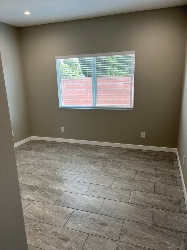 Foto del edificio - 12225 Brookhaven Park