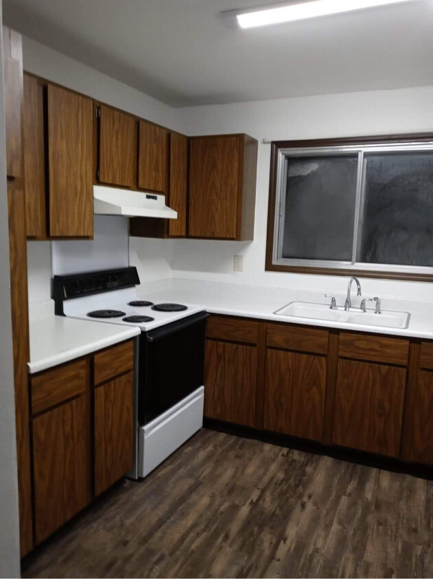 Building Photo - 9425 County J - Edgewood Manor