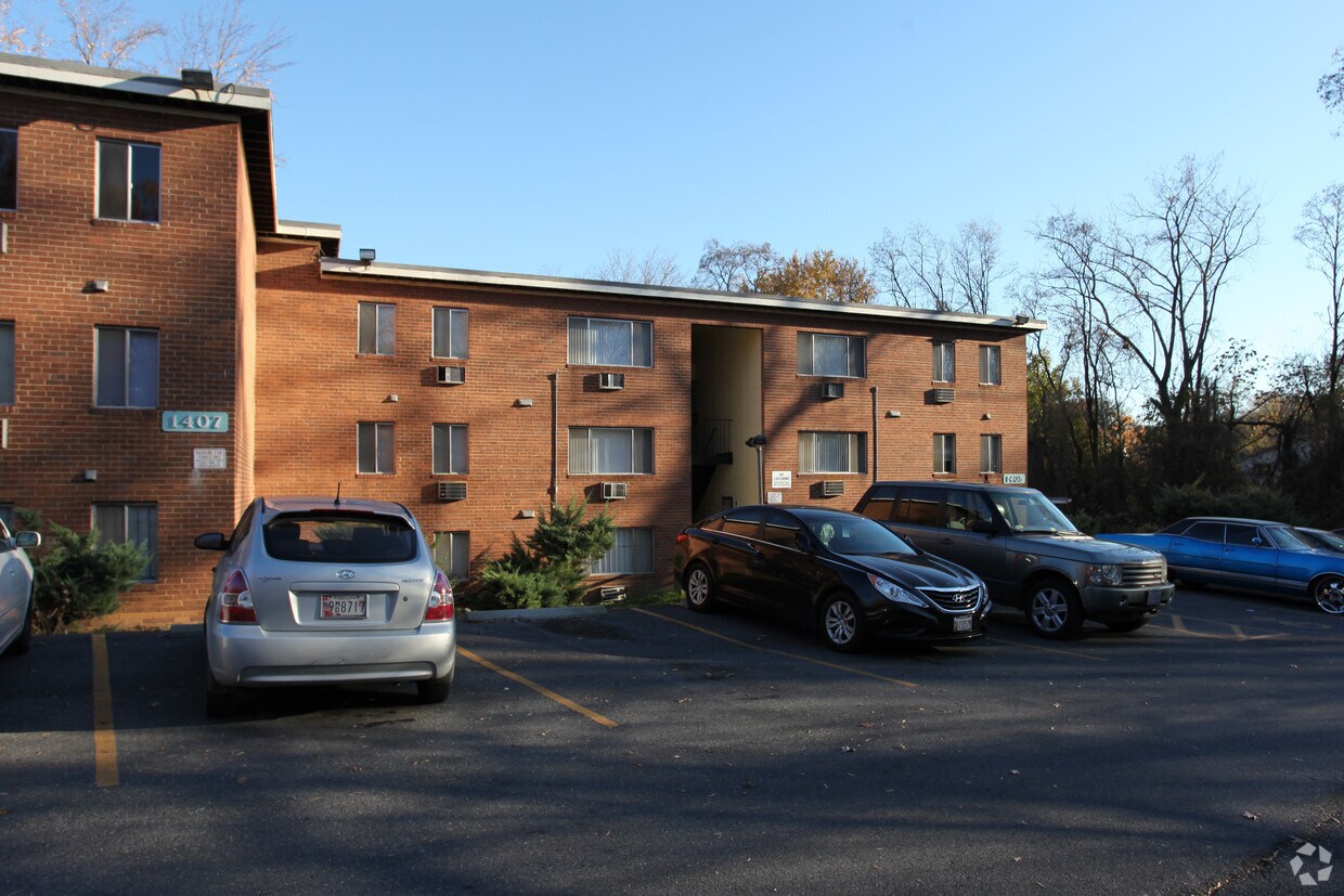 Woodhaven Apartaments - Woodhaven Apartments