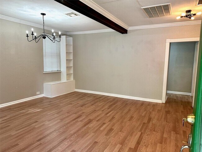 Foto del edificio - 1404 Forest St