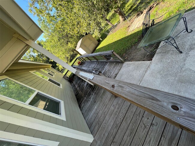 Foto del edificio - 3366 Airport Blvd