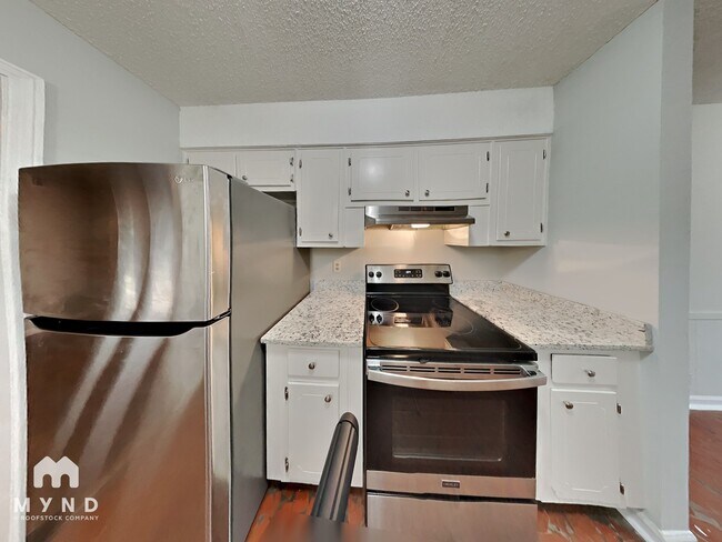 Foto del edificio - 2154 Ashland Dr