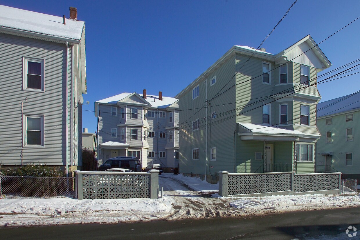 43 Davis St, Fall River, MA 02720 Apartments in Fall River, MA