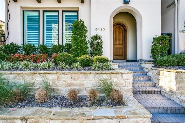 Building Photo - 6125 Preserve Dr