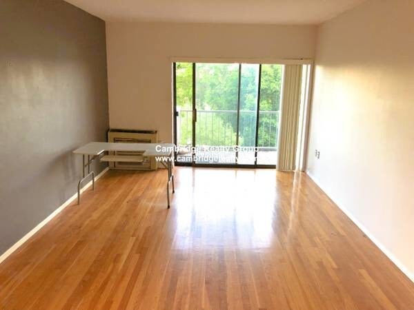 Foto del edificio - 231 Coolidge Ave