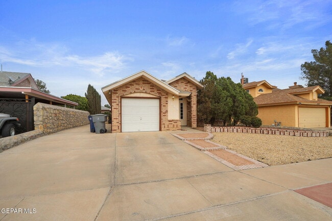Building Photo - 3286 Sal Berroteran Dr