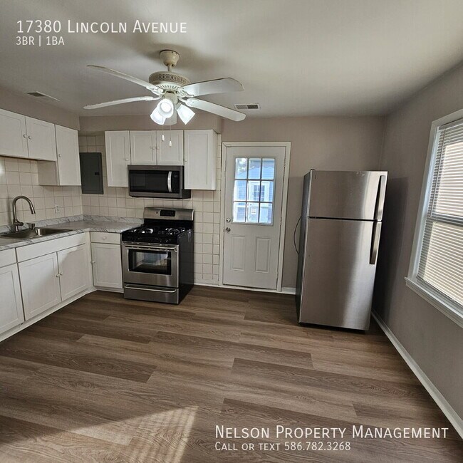 Foto del edificio - 17380 Lincoln Ave