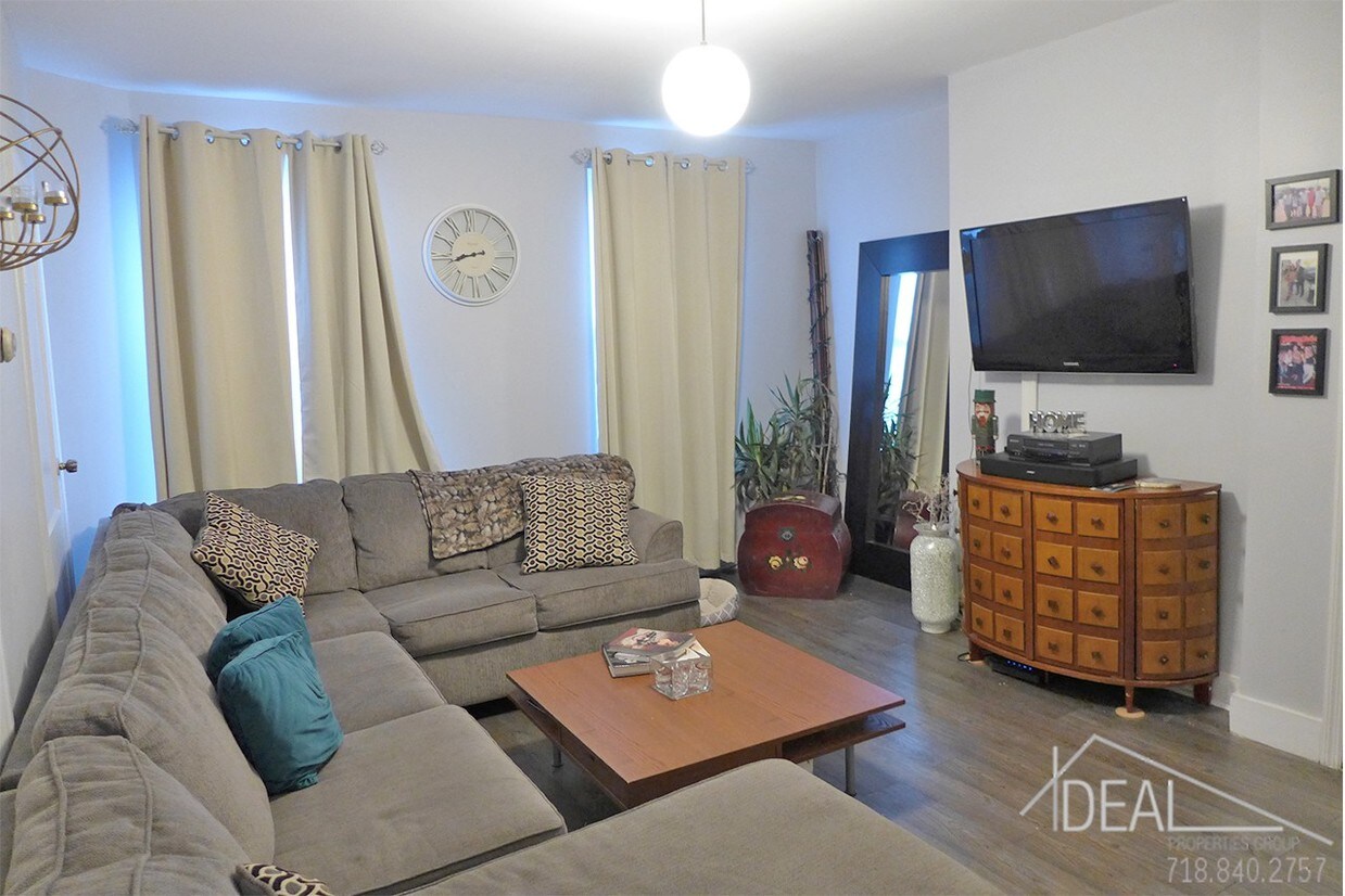 Primary Photo - 111 Sherman Avenue #HouseR