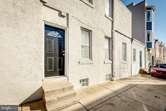 Building Photo - 2623 Sepviva St