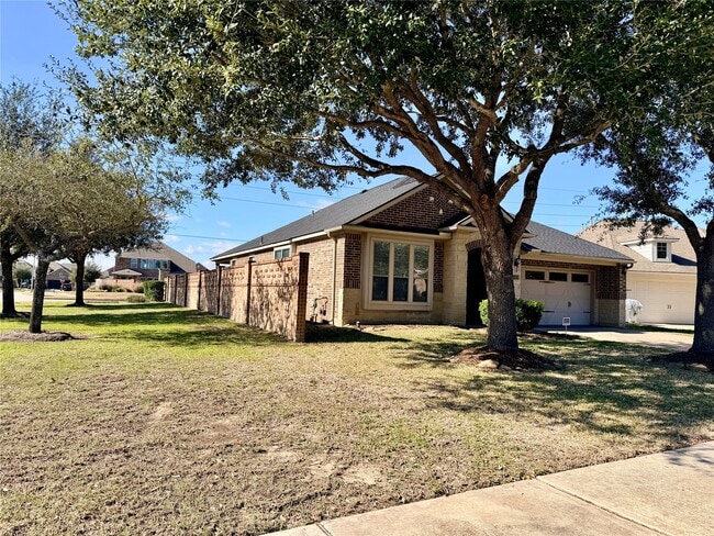 Building Photo - 11019 Bergamo Dr