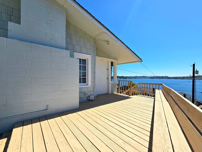 Building Photo - 3 Bedroom Home in Lake Stevens Available Now!