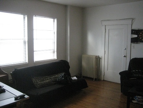 Building Photo - 706 Summerlea St