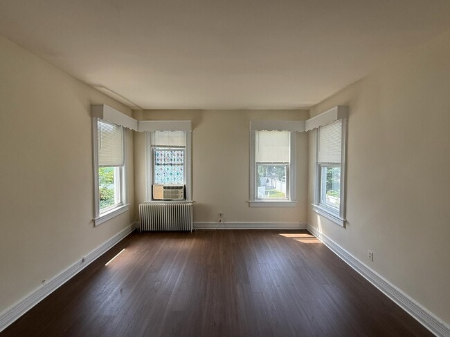 Building Photo - 395 Kirby Ave