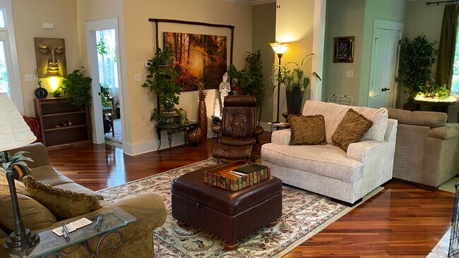 Living room (crown molding everywhere) - 13 Catalina Ct