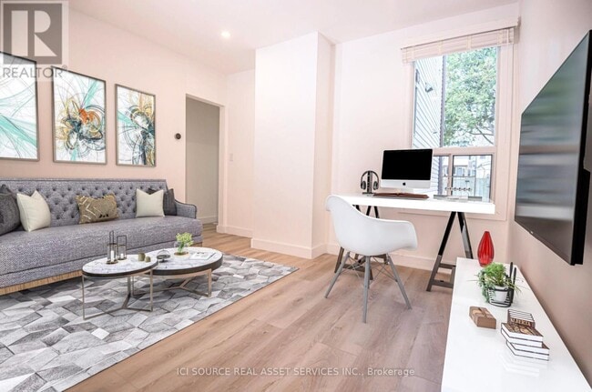 Building Photo - 1314 Dundas St E