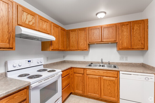 2BR, 2BA - 1,102SF - Dakota Point Apartments