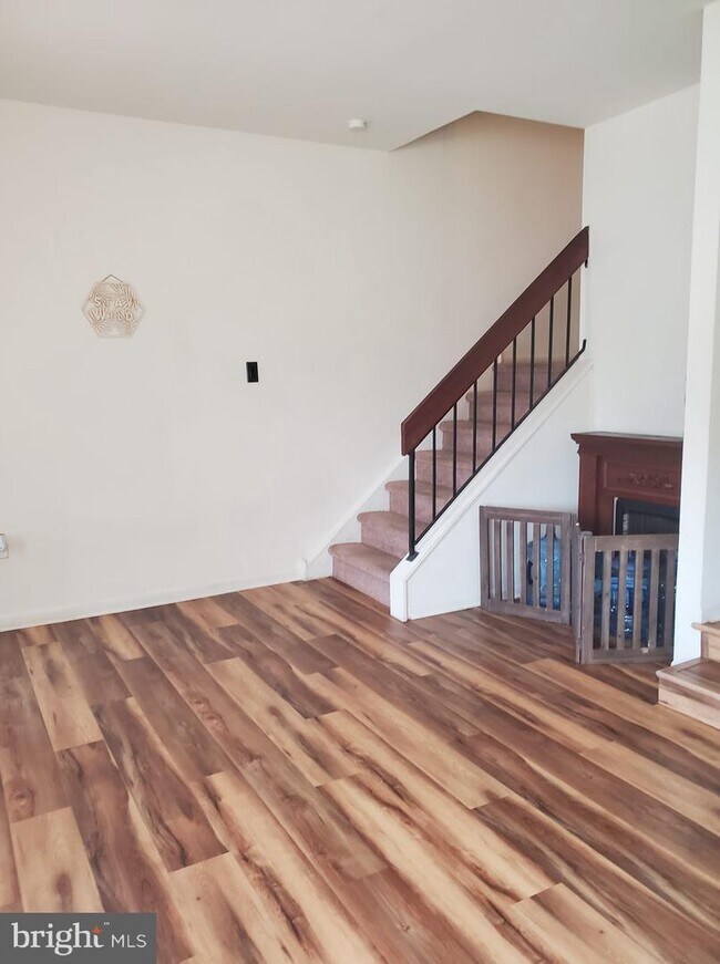 Building Photo - 1437 Atterbury Way