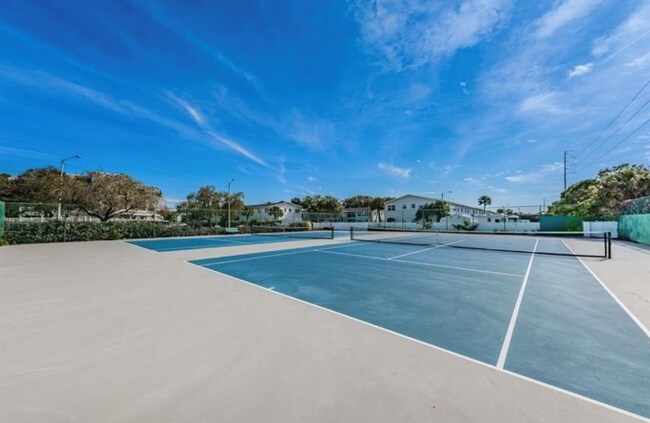 Tennis court - 6924 Stones Throw Cir N