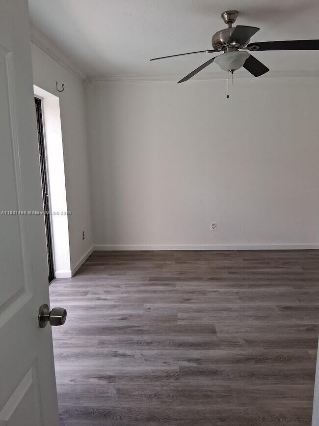 Foto del edificio - 8369 N Coral Cir