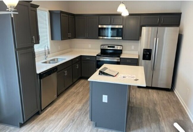 Foto del edificio - Spacious 3BR 2.5ba house in Waukee, available NOW!
