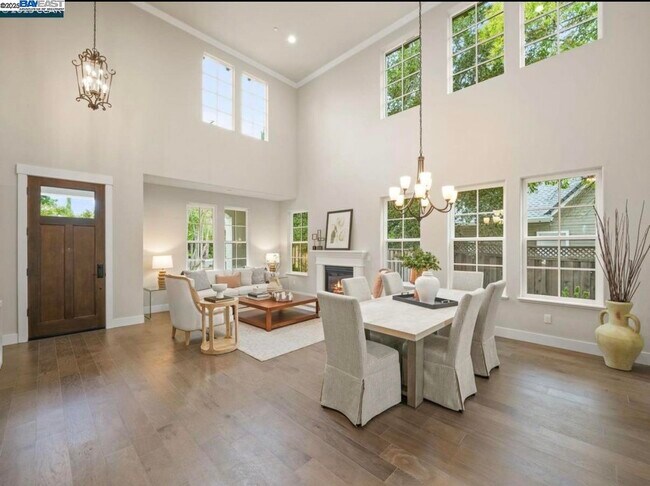 Foto del edificio - 1588 Alamo Way