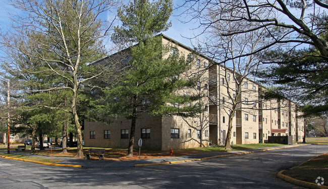 Building Photo - Pikeswood Park Apartments