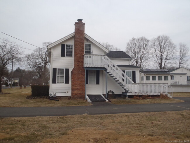 Building Photo - 1324 Poquonock Ave