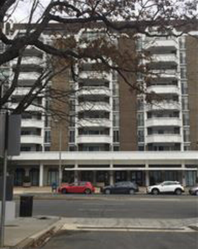 SW Washington, DC - 700 7th St SW