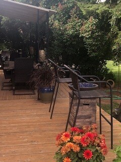 Wrap around deck facing the golf course - 1455 E ROUND VALLEY RD