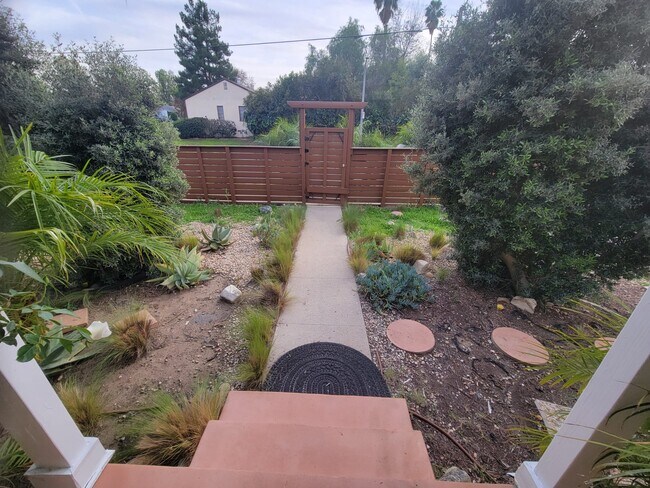 Foto del edificio - 17565 Bullock St