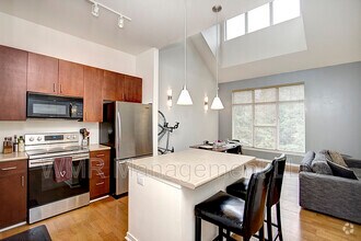 Building Photo - 2125 Southend Dr