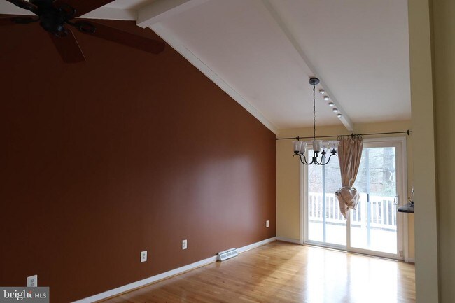 Foto del edificio - 5222 Hayledge Ct