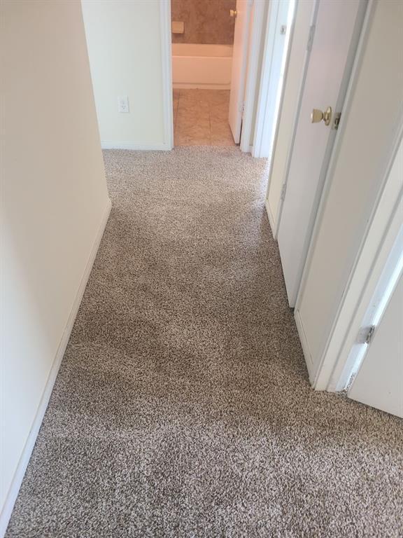 Foto del edificio - 5802 Caraway Lake Dr