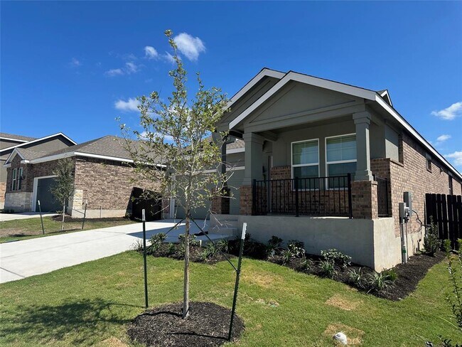 Foto del edificio - 2513 Four Waters Lp