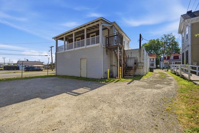 Building Photo - 212 S Armistead Ave