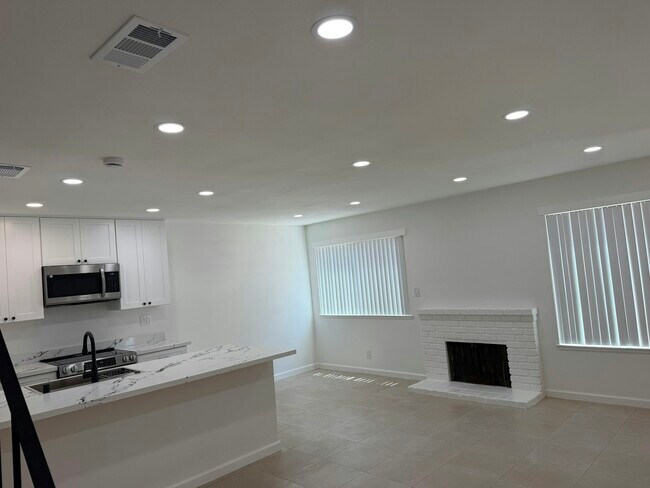 Foto del edificio - 5544 Keoncrest Cir