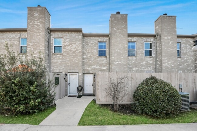 Foto del edificio - 2874 Holly Hall St