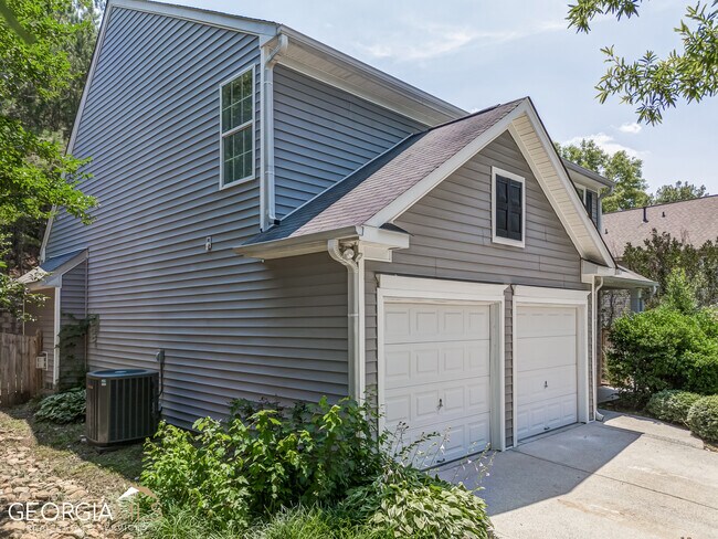 Building Photo - 132 Diamond Ridge Ave