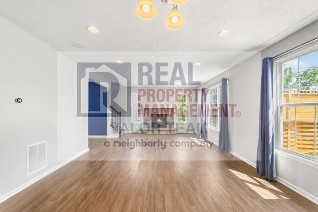 Foto del edificio - Custom 4 Bed, 3.5 Bath Home in Highly Desi...