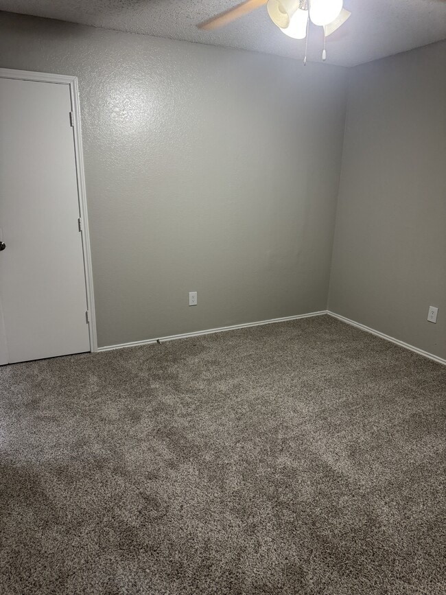 Building Photo - 5976 Westcreek Dr