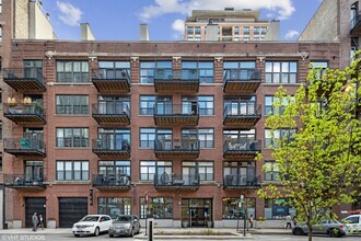 Building Photo - 375 W Erie St