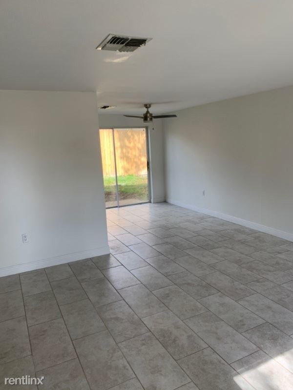 Foto del edificio - 6929 Julia Ct